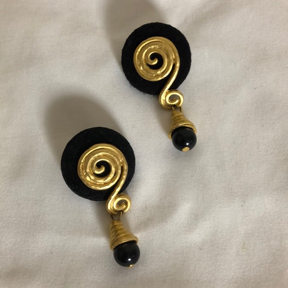 Vintage costume jewelry earrings - Picture 2 of 5